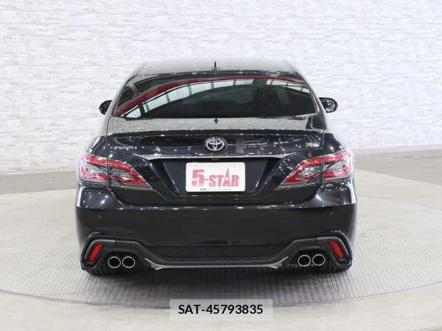 Toyota CROWN SEDAN 2022-04 7357273-13