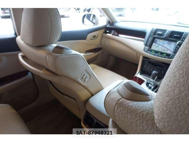 Toyota CROWN SEDAN 2010-03 7357277-1
