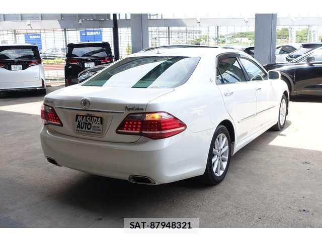 Toyota CROWN SEDAN 2010-03 7357277-8