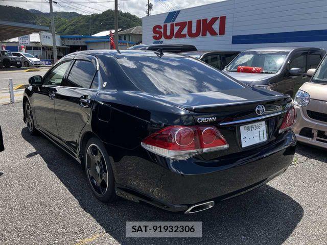 Toyota CROWN SEDAN 2012-08 7357272-2