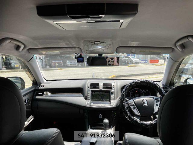 Toyota CROWN SEDAN 2012-08 7357272-4