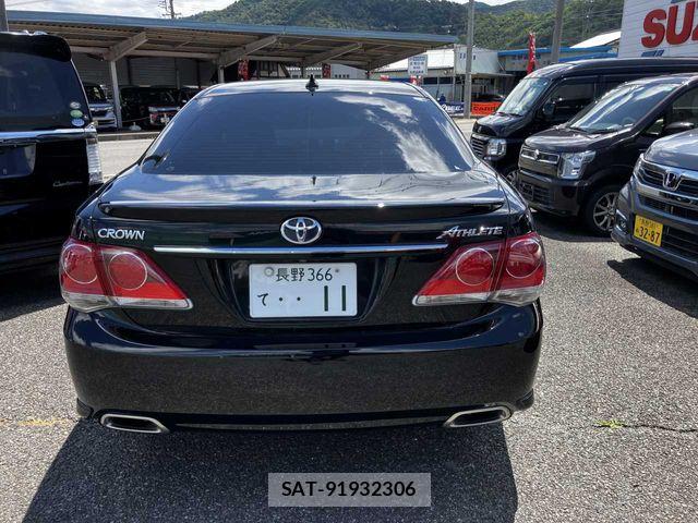 Toyota CROWN SEDAN 2012-08 7357272-6