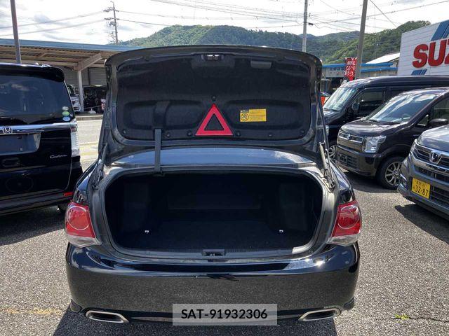 Toyota CROWN SEDAN 2012-08 7357272-7