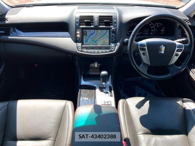 Toyota CROWN SEDAN 2011-10 7357278-1