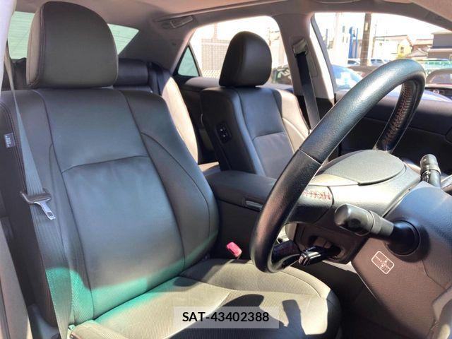 Toyota CROWN SEDAN 2011-10 7357278-8