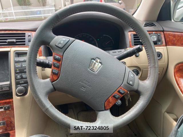 Toyota CROWN SEDAN 2004-02 7391297-18