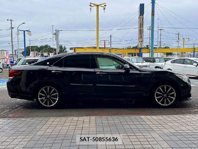 Toyota CROWN SEDAN 2013-10 7453650-14