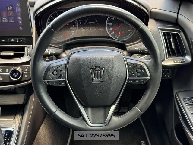 Toyota CROWN SEDAN 2022-01 7453648-10