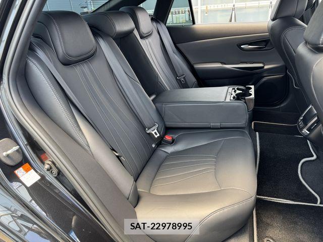 Toyota CROWN SEDAN 2022-01 7453648-14