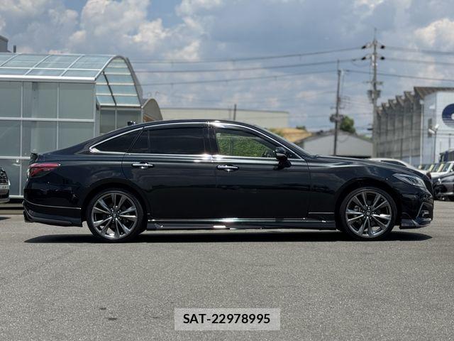Toyota CROWN SEDAN 2022-01 7453648-21