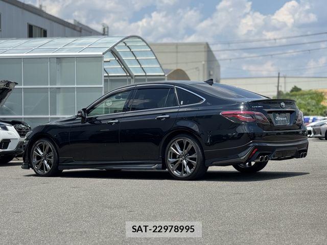Toyota CROWN SEDAN 2022-01 7453648-24
