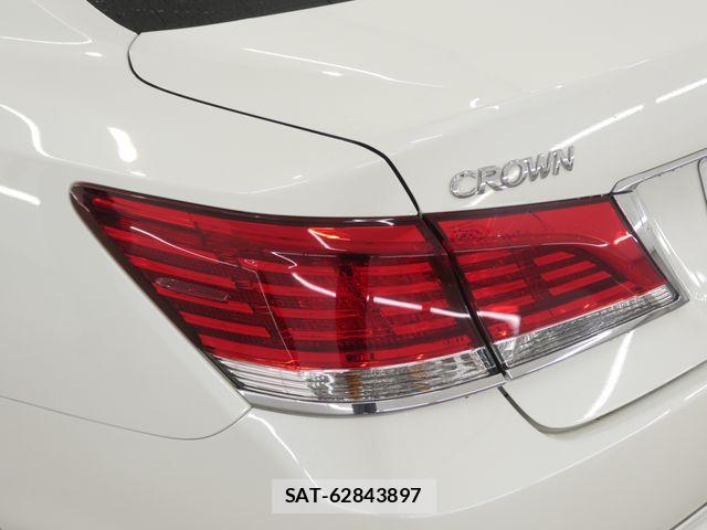 Toyota CROWN SEDAN 2016-06 7508426-9