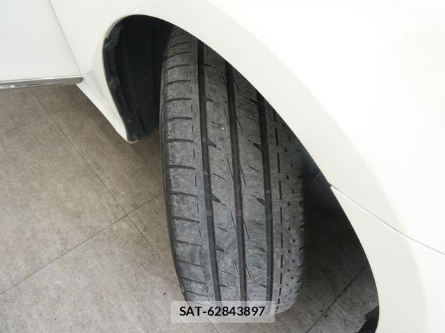 Toyota CROWN SEDAN 2016-06 7508426-27