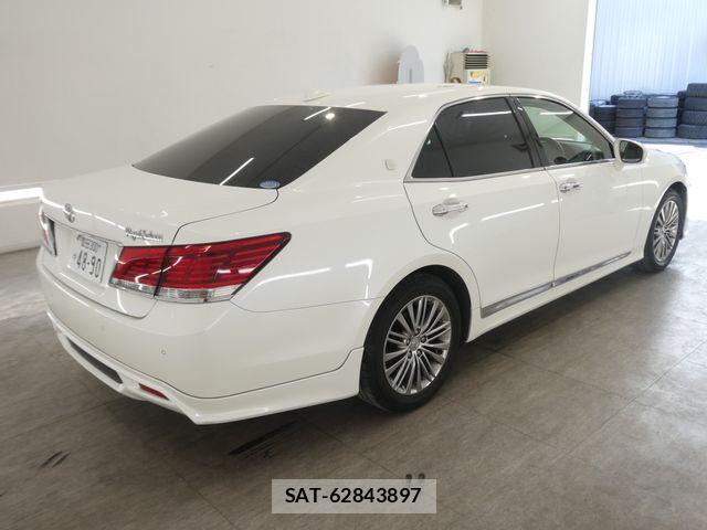 Toyota CROWN SEDAN 2016-06 7508426-4