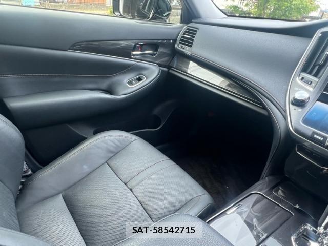 Toyota CROWN SEDAN 2015-08 7508413-16