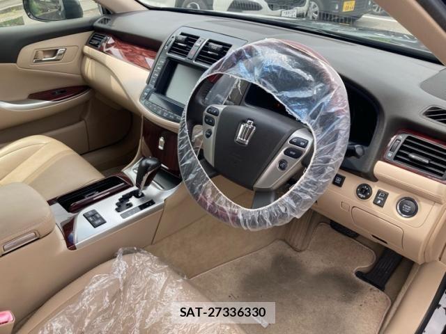 Toyota CROWN SEDAN 2011-12 7500040-9
