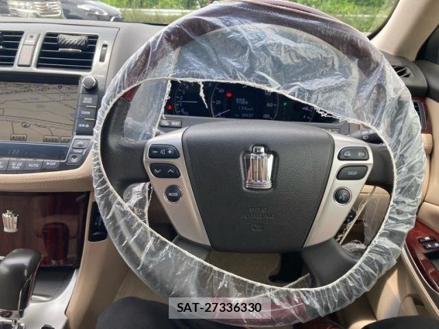 Toyota CROWN SEDAN 2011-12 7500040-15