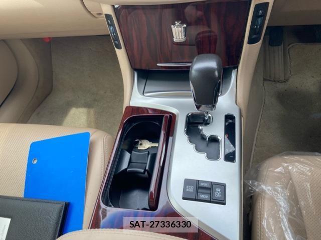 Toyota CROWN SEDAN 2011-12 7500040-21