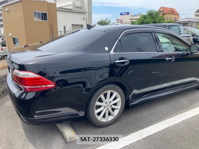 Toyota CROWN SEDAN 2011-12 7500040-3