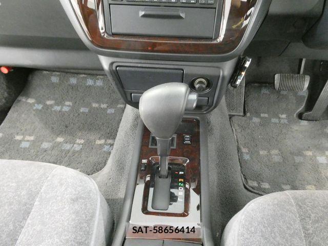 Toyota CROWN SEDAN 2007-04 7508429-28