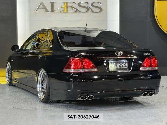 Toyota CROWN SEDAN 2004-05 7500039-10