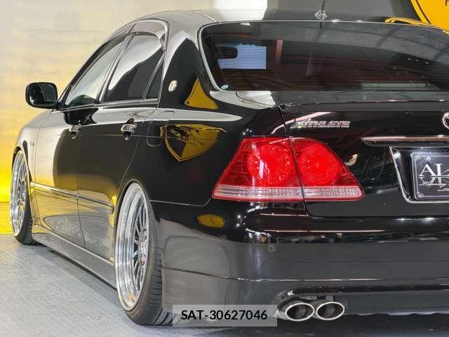 Toyota CROWN SEDAN 2004-05 7500039-2