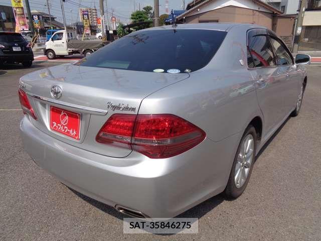 Toyota CROWN SEDAN 2009-12 7500041-9