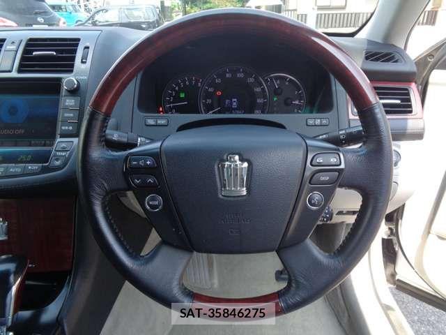 Toyota CROWN SEDAN 2009-12 7500041-17