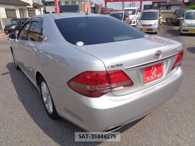 Toyota CROWN SEDAN 2009-12 7500041-1