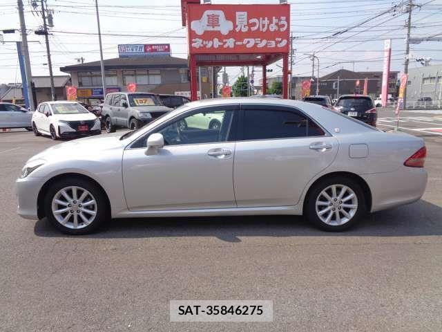 Toyota CROWN SEDAN 2009-12 7500041-8