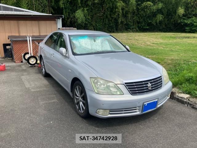 Toyota CROWN SEDAN 2004-07 7508430-0