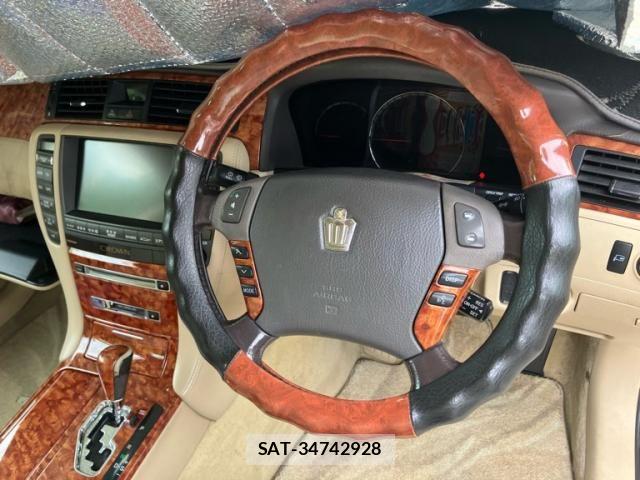 Toyota CROWN SEDAN 2004-07 7508430-5