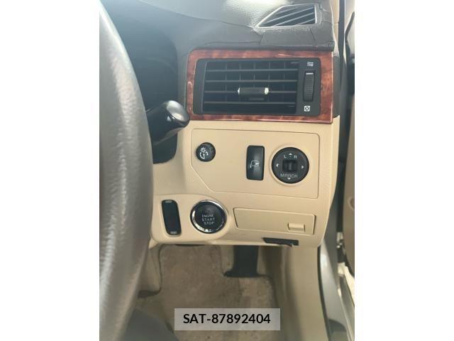 Toyota CROWN SEDAN 2004-11 7508431-11