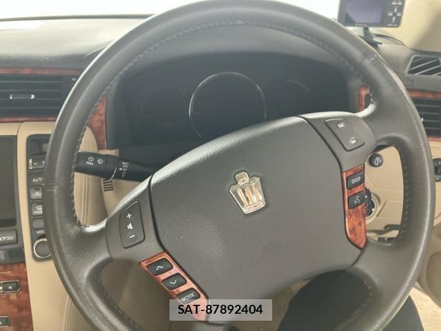 Toyota CROWN SEDAN 2004-11 7508431-12