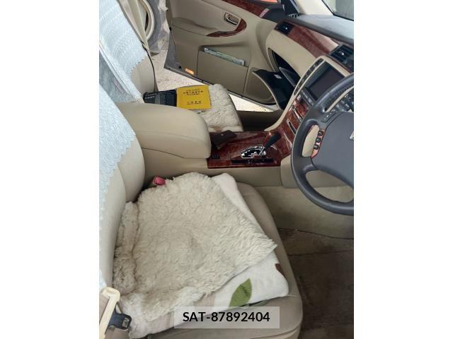 Toyota CROWN SEDAN 2004-11 7508431-8