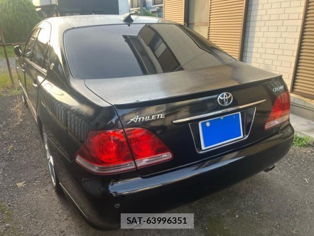 Toyota CROWN SEDAN 2004-01 7500045-9