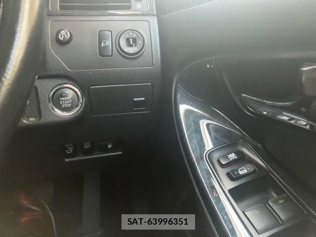 Toyota CROWN SEDAN 2004-01 7500045-18