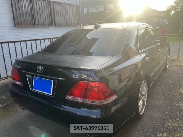 Toyota CROWN SEDAN 2004-01 7500045-8