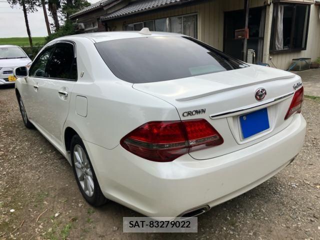 Toyota CROWN SEDAN 2009-06 7500043-1