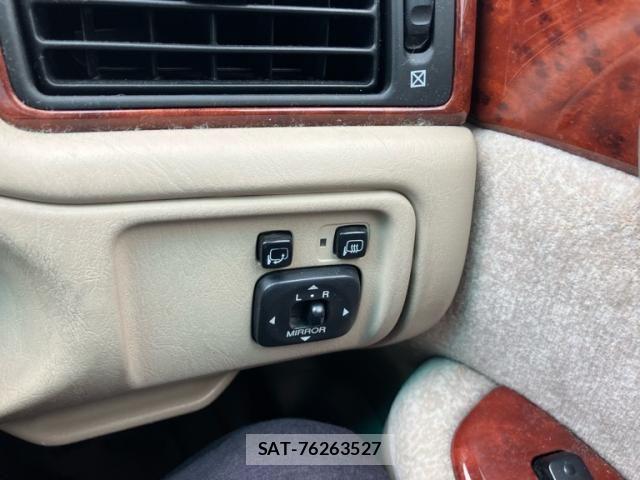 Toyota CROWN SEDAN 2001-07 7615805-10