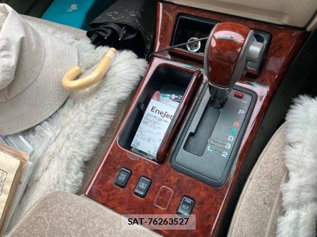 Toyota CROWN SEDAN 2001-07 7615805-4