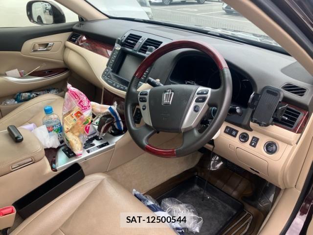 Toyota CROWN SEDAN 2012-07 7615798-10