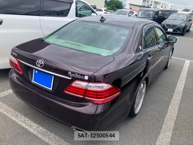 Toyota CROWN SEDAN 2012-07 7615798-2