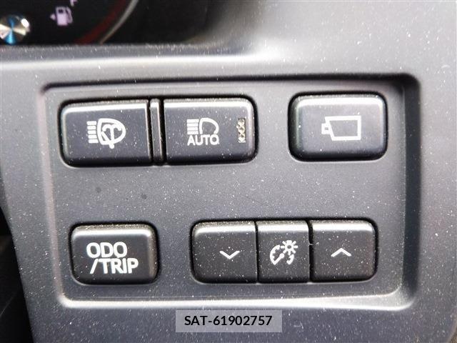 Toyota CROWN SEDAN 2014-09 7615788-9