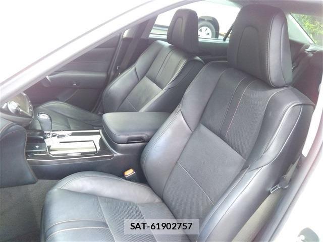 Toyota CROWN SEDAN 2014-09 7615788-18