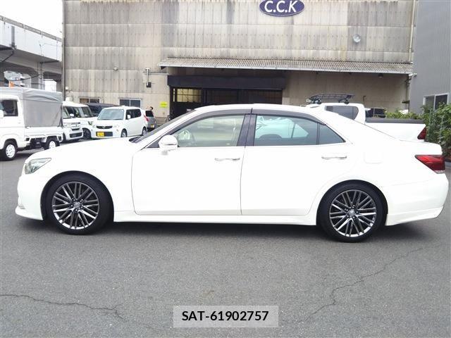 Toyota CROWN SEDAN 2014-09 7615788-3