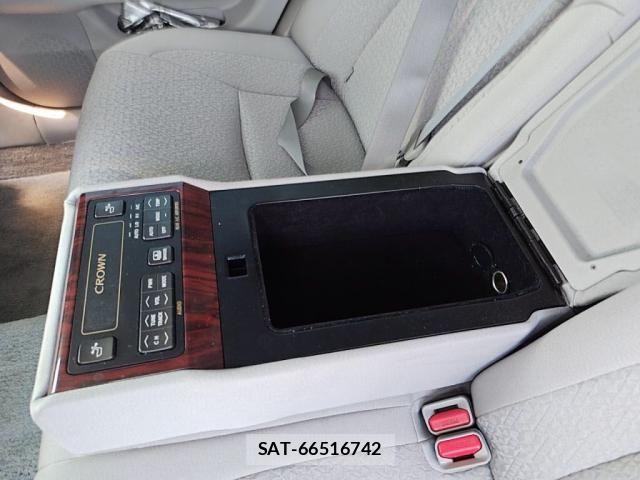Toyota CROWN SEDAN 2012-05 7615793-23