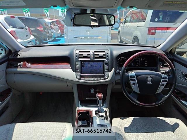 Toyota CROWN SEDAN 2012-05 7615793-2