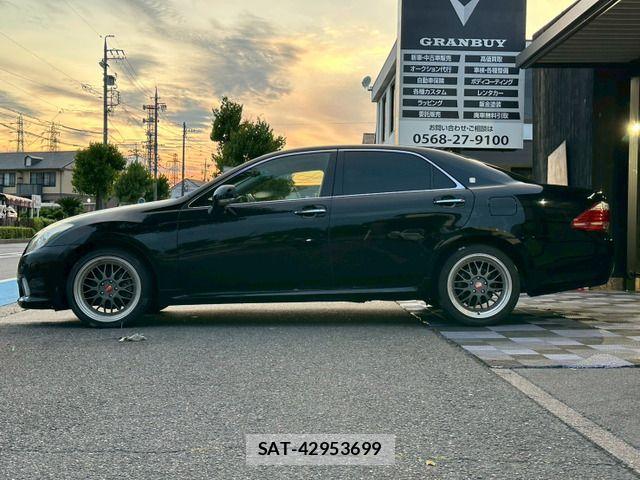 Toyota CROWN SEDAN 2012-06 7615799-12