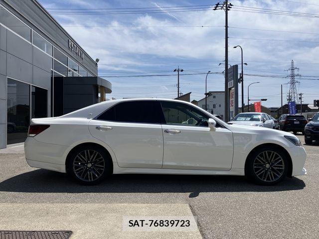 Toyota CROWN SEDAN 2016-01 7615787-5